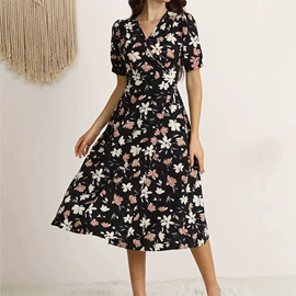 大码连衣裙;连衣裙;吊带背心