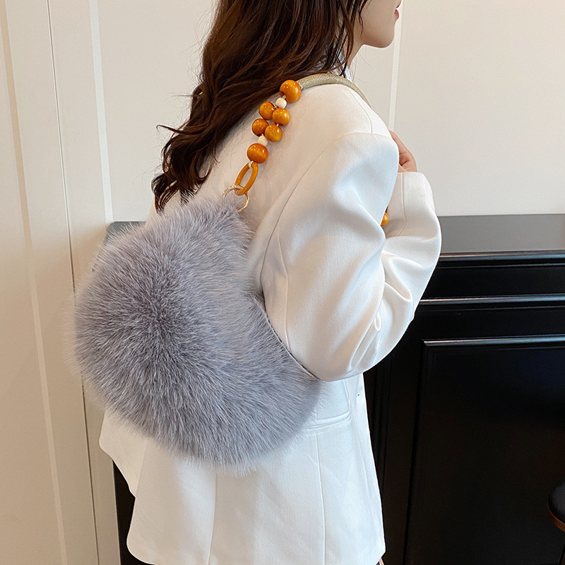 秋冬款2025年木珠手拎手提包毛绒单肩包高颜值可爱型斜挎包甜美