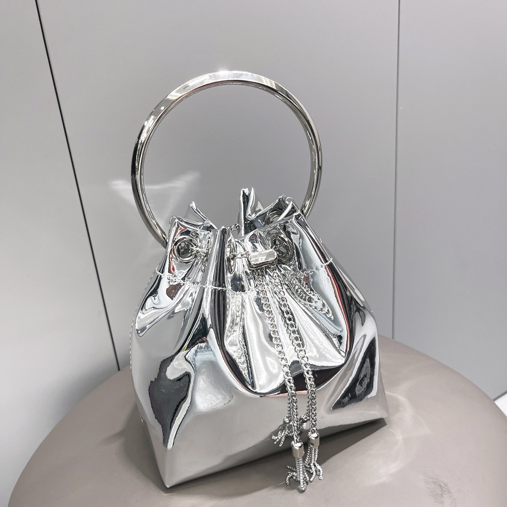 Bolso de hombro para mujer con cadena metálica elegante_voghion.com