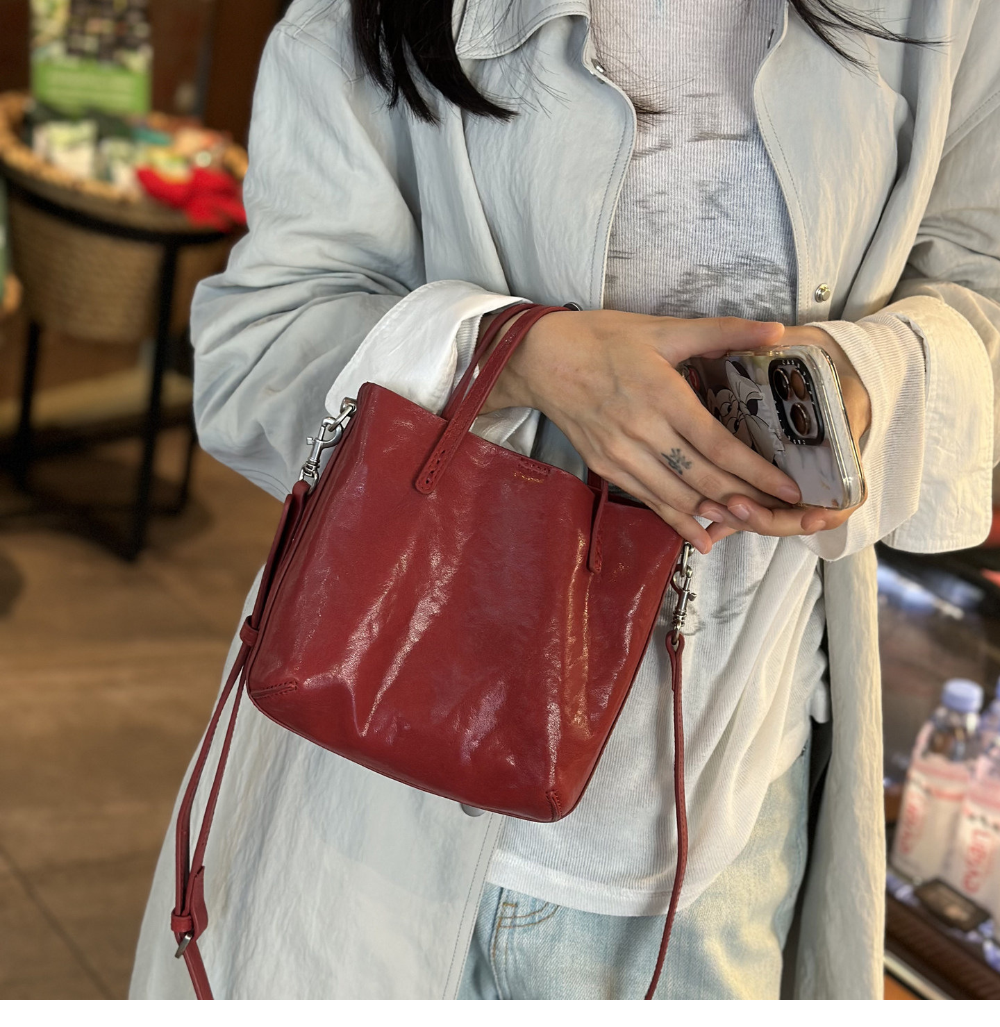 Women's Large Capacity Leather Bucket Shoulder Bag Commuter_voghion.com