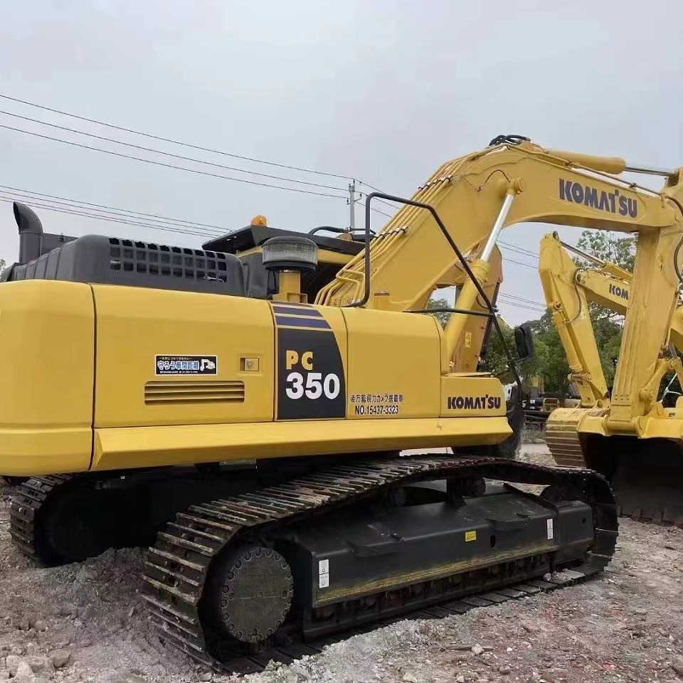 Tianjin puerto de aduanas de segunda mano Komatsu300 400 31305 Carter 330D exportación al extranjero