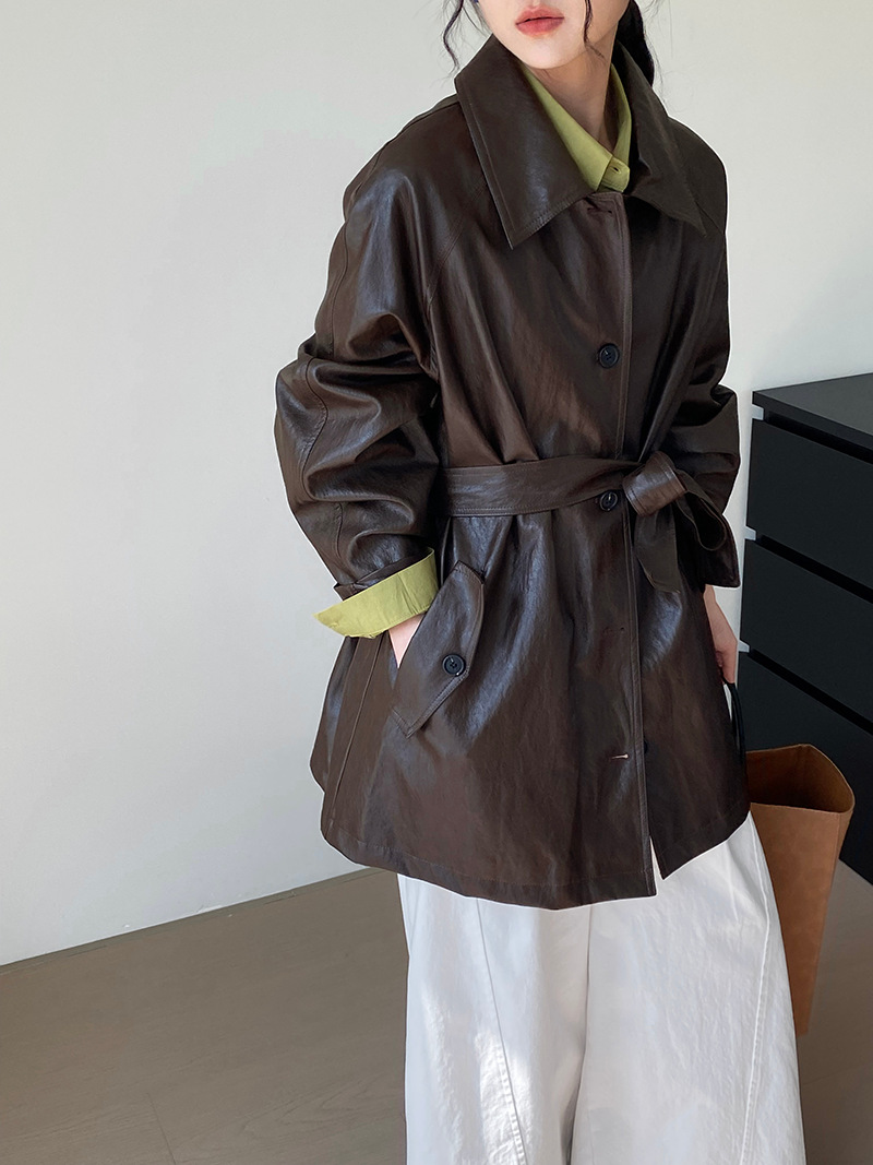 では、大好きな毛皮の服シリーズ! レトロな襟付きウエストコート女性の高級感クールな上着2175