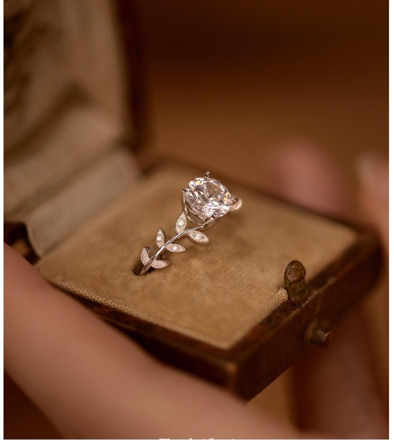 3g Weight 0.5ct, 1.0ct Carat Total Weight 0.5ct 1.0ct 925 Sterling Silver Moissanite High Carbon Diamond Leaf Rings Moissanite Rings GRA Certificate