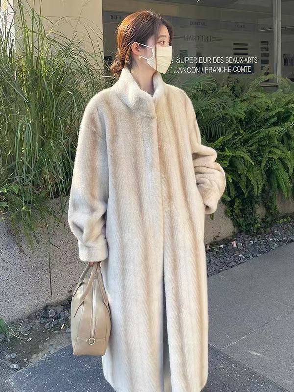 青果领气质皮草毛毛外套感金十字2025新款秋冬加长款大衣外套女|undefined