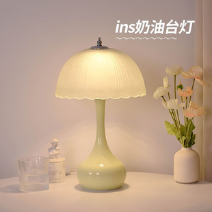 Table Lamp Bedroom Bedside Table Lamp 2025 New Style Light Luxury Advanced Sense Modern Master Bedroom Romantic Cream Style Night Light