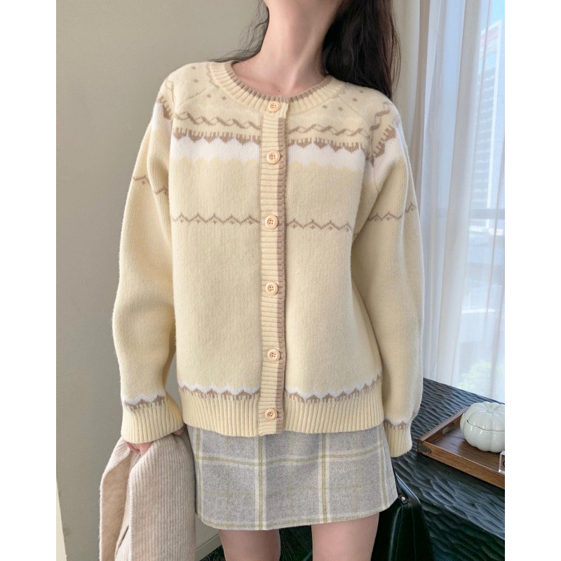 Cardigan de punto amarillo leche de mujeres otoño invierno engrosado diseño de nicho suave perezoso estilo de alta sensación abrigo suéter