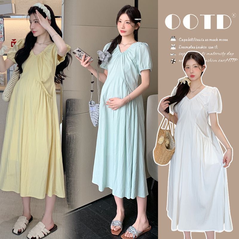 Real Shot of Slimming 2026 New Style Maternity Dress with Gentle Summer Design, Long Dress with V-Neck and Puff Sleeves in Off-White