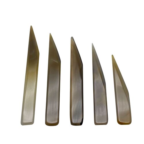 Knife-shaped agate knife gold and silver jewelry ring jewelry gourd play calendered embossed maintenance care grinding and polishing knife