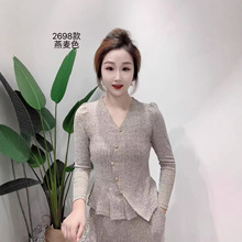 2025年秋冬新款安迪绒设计感V领针织衫斜门襟修身显瘦不规则小衫