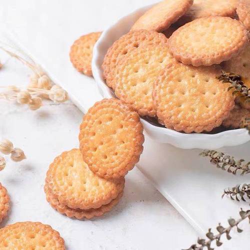 One piece drop shipping three squirrels Japanese round cake 100g/bag casual snacks snack biscuits