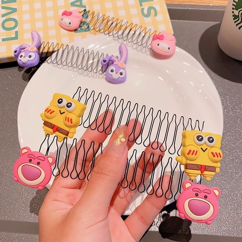 Sanrio Strawberry Bear children's broken hair comb artifact invisible back head hair plate little girl dance hairpin comb