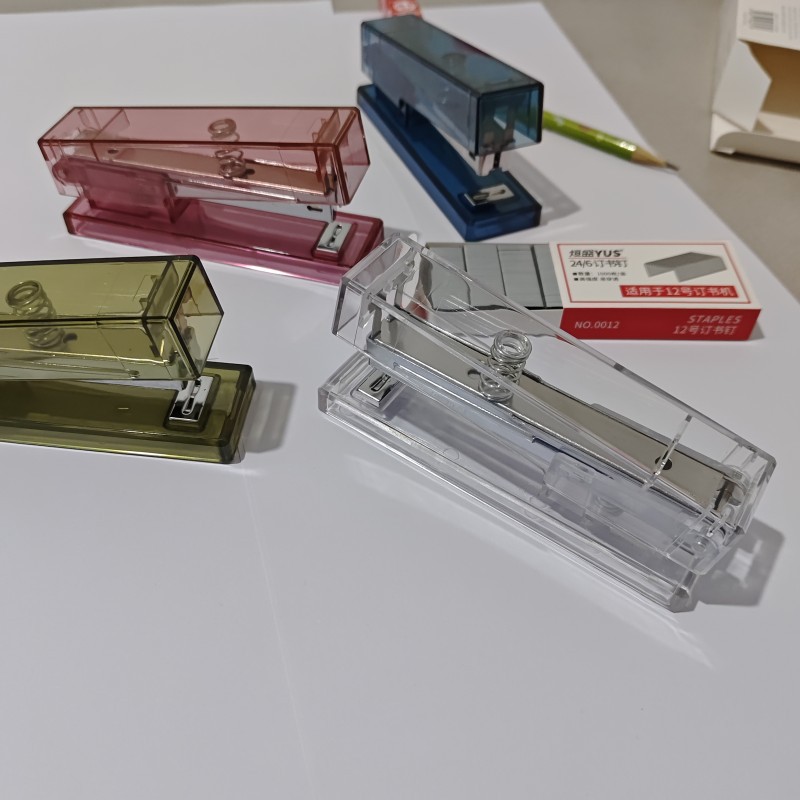 Grapadora Papelería de oficina 12 grapadora transfronteriza 24 / 6 grapadora de uñas