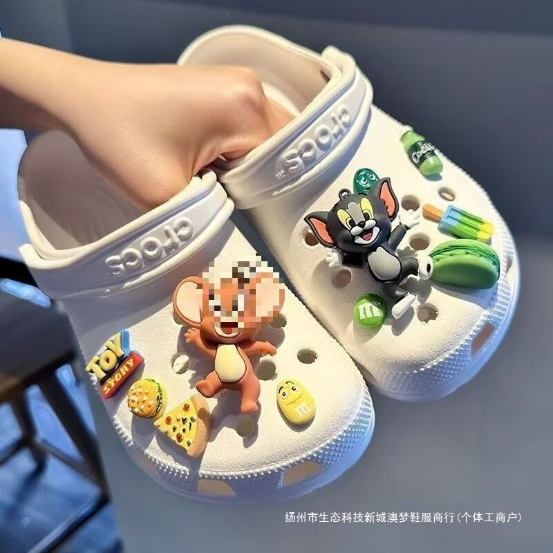 The same style as on Xiaohongshu: Buzz Lightyear clog shoe accessories, cute shoe charms, unisex, detachable accessories The same style as on Xiaohongshu: Buzz Lightyear clog shoe accessories, cute shoe charms, unisex, detachable accessories