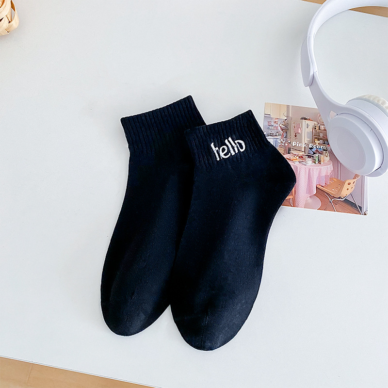 Calcetines de verano mujeres bordadas letras de color sólido peinadas calcetines de algodón estilo universitario coreano versátil calcetines de mujer Zhu Yanye