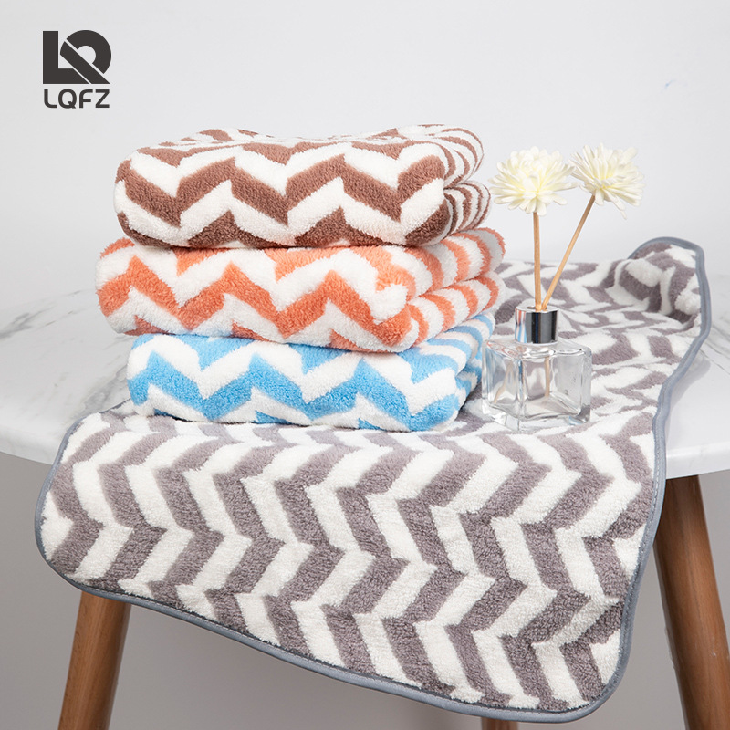 Toallas de coral al por mayor toallas de limpieza facial para adultos toallas suaves absorbentes de agua se pueden bordar toallas de regalo de hotel de supermercado