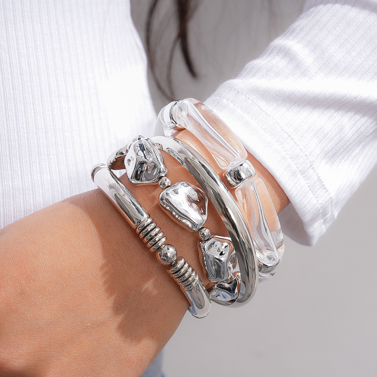 Europa y Estados Unidos transfronterizos cuatro piezas metal acrílico irregular pulsera de geometría pulsera de nicho de moda personalidad joyas de mujer