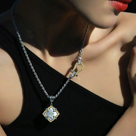 项链;戒指;耳环