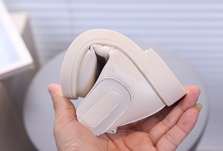 Kurze 2024 Winter Neue Koreanische Ausgabe Mädchen Martin Mode Baby Baumwolle Mittlere und Kleine Kinder Warme Lederstiefel_voghion.com