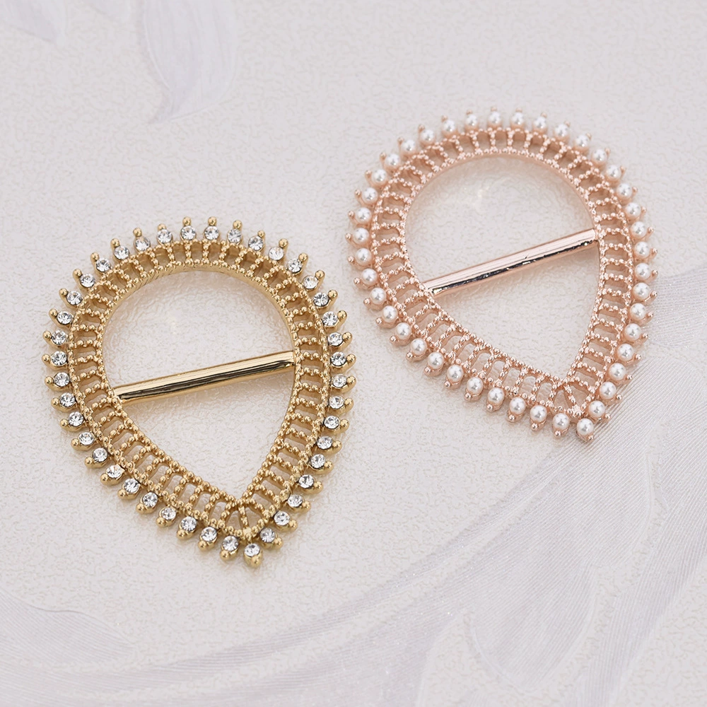 Universal fashionable high-end brooch, Korean style