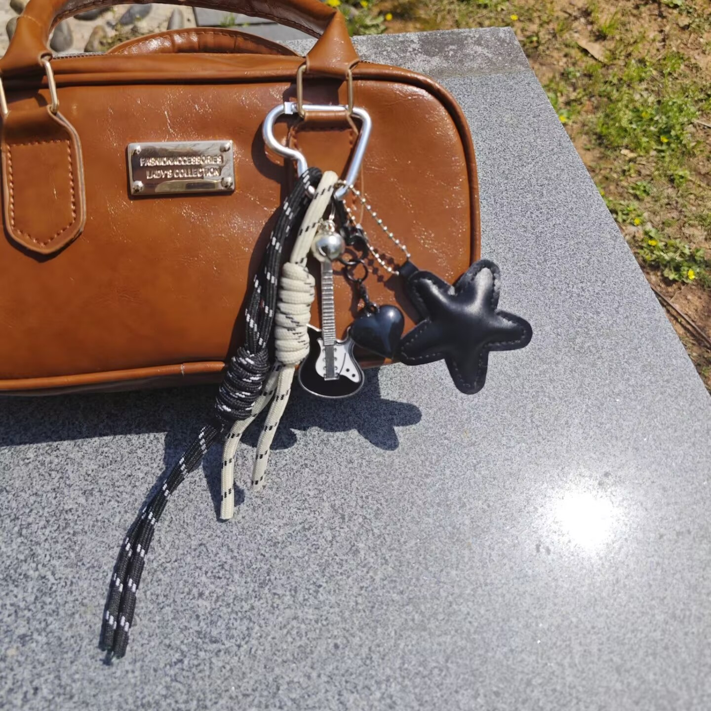 Muñeca de oso de peluche lindo de dibujos animados colgante de muñeca de color café de alta calidad mochila escolar cadena de cuentas hebilla de llave