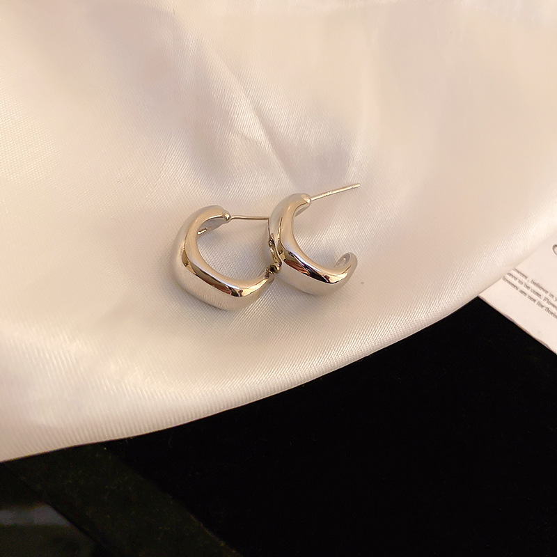 Aguja de plata diamantes geométricos aretes de perlas redondos ligeros de lujo de alta calidad pernos de orejas de estilo francés temperamento femenino orejas de nicho mayorista image 19