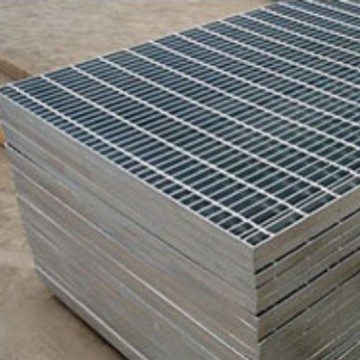 生产Q235材质镀锌钢格板，尺寸3×3米承重耐腐蚀钢格栅板