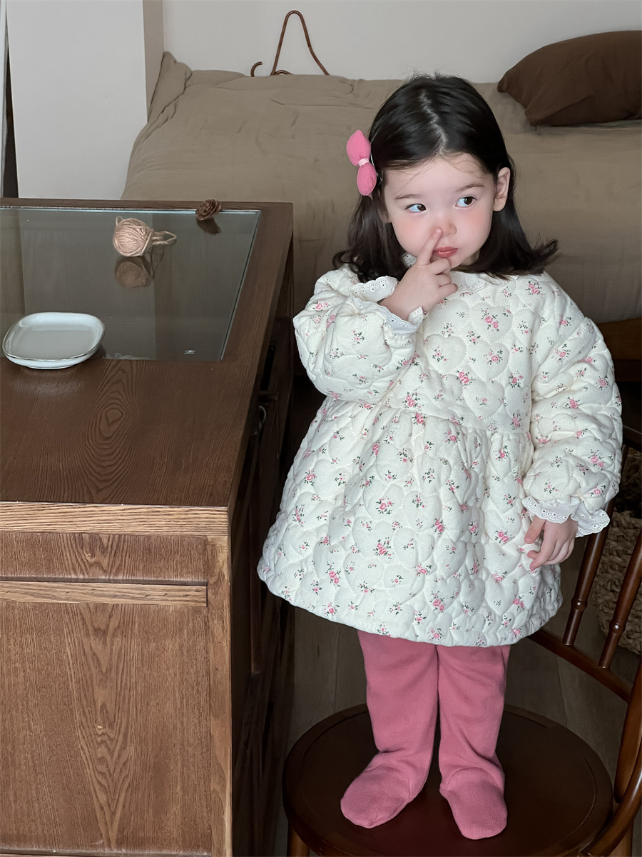 Ropa de invierno para niños engrosada ropa infantil coreana ropa de invierno de algodón bebé flores trituradas y vestido de lana abrigo
