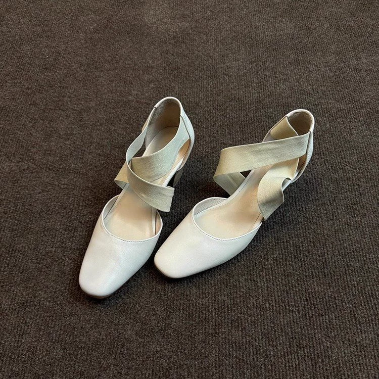 2025 новый ретро дикий балет на высоких каблуках дети толстые каблуки полые повседневные сандалии одиночные туфли