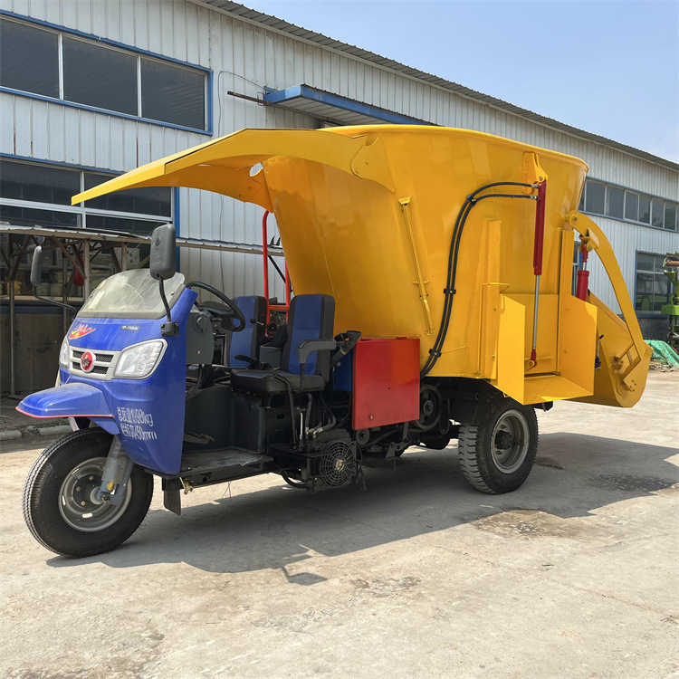 pequeño camión de dispersión para granja alimentador automático de alimentación de césped y máquina de dispersión de césped de dieta completa para granja de ganado y ovejas