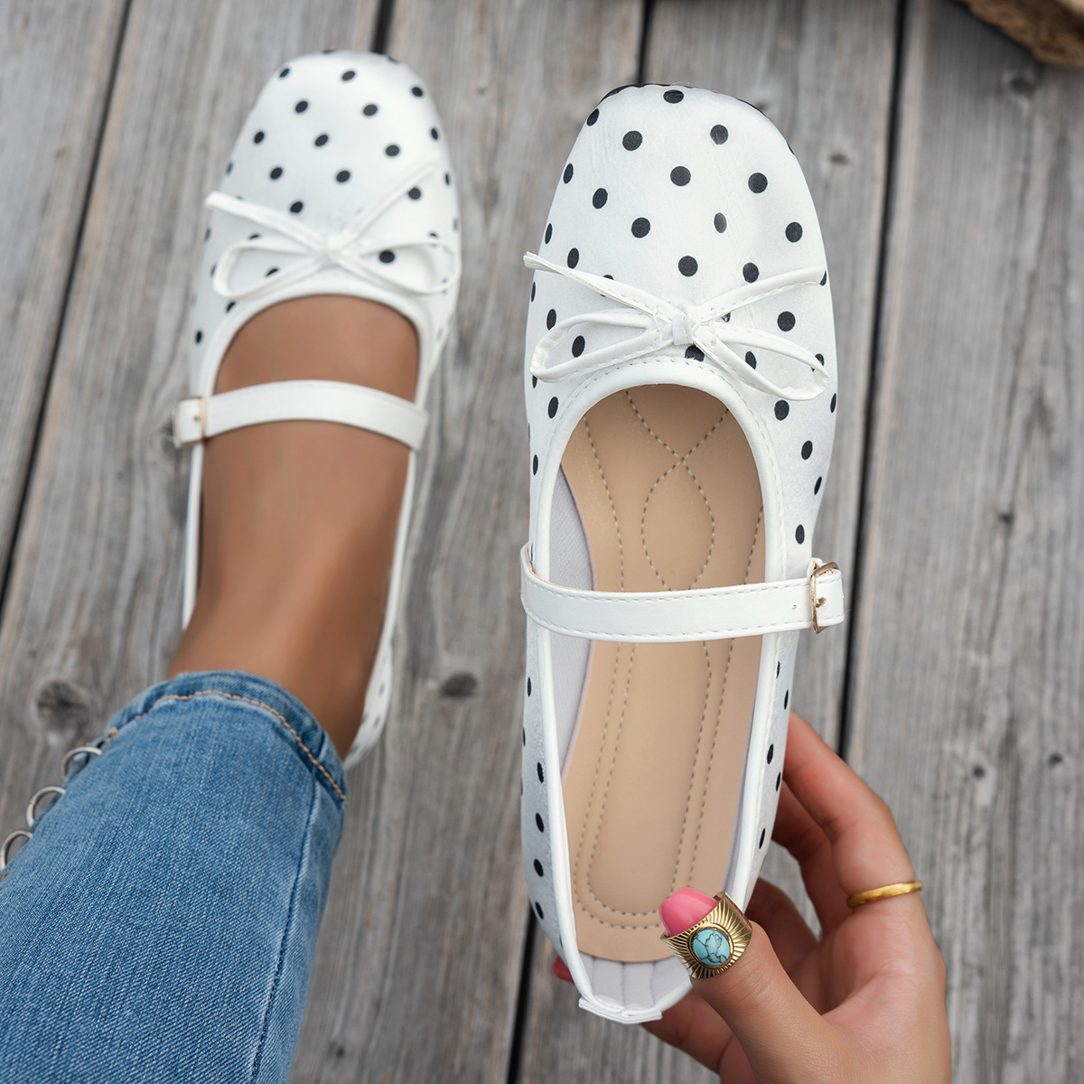 881 white spots