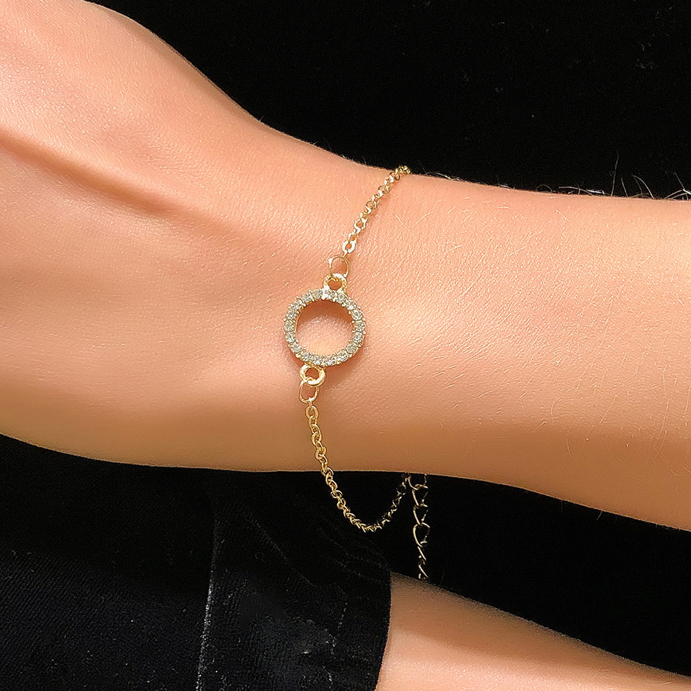 Minimalist Elegant Bracelet Featuring ACircle Studded With Diamonds In AGeometric Retro Design–AStylish Accessory