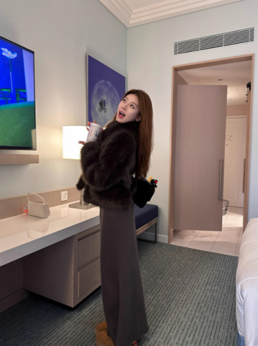 Thousand gold style fur coat for women, autumn and winter short imitation fox fur, versatile and age-reducing Tuscan fur top fashion