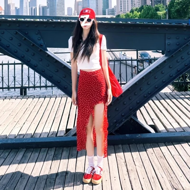 Red Irregular Floral Skirt for Women, Summer 2026 New Style, High-Waisted, Slit, Mid-Length Skirt for Petite Figures