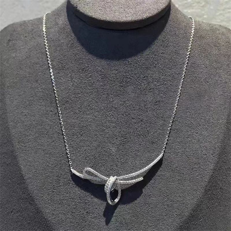 three-dimensional Diamond Ribbon knot clavicle Luoying Same item bow sweater chain Sense of design Necklace Confidante gift