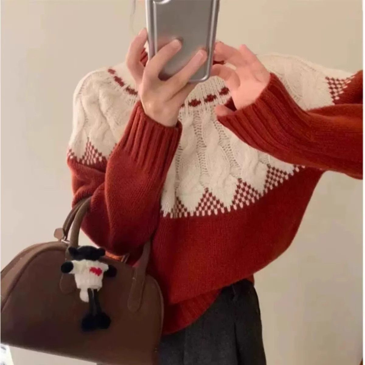 Red demi-season knitted sweater