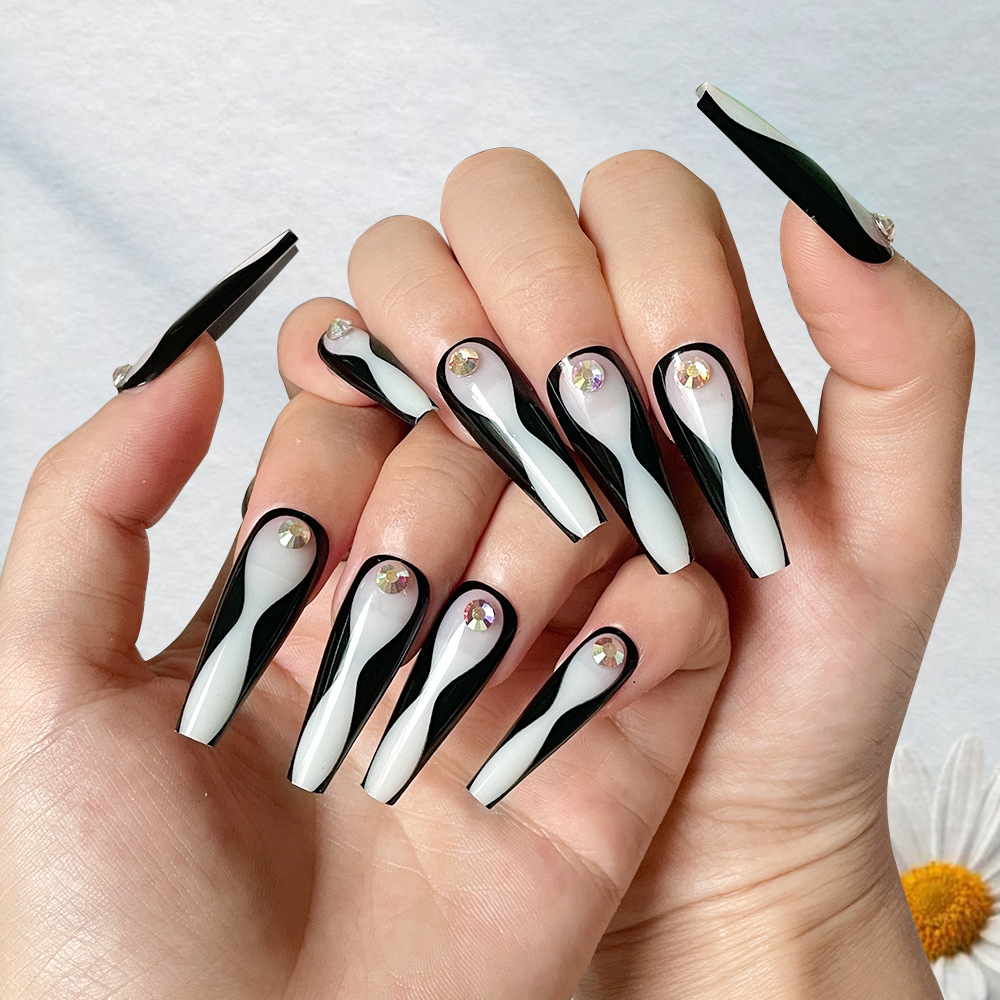 Venta caliente en Europa y América, parche de uñas dulce y fresco con incrustaciones de diamantes, uñas postizas de comercio exterior desmontables, piezas de uñas de uso transfronterizo terminadas image 33