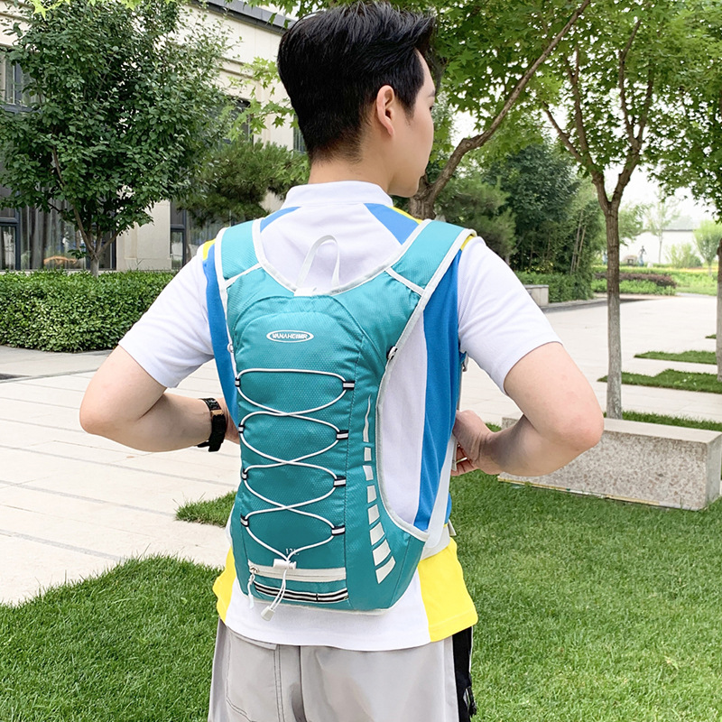 Mochila deportiva al aire libre de moda nueva, bolsa de ciclismo con capa de aislamiento, bolsa de montañismo ligera y transpirable, bolsa de agua 2L, mochila