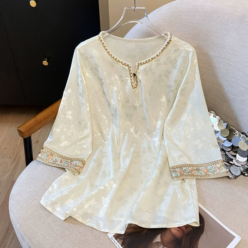 Фото реального образца новой летней китайской сатиновой жаккардовой элегантной рубашки 2025 года, с тяжелой вышивкой, больших размеров.