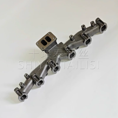 3863106 exhaust manifold is suitable for Cummins engine and Komatsu 6D102 engine exhaust pipe (Exhaust manifold)