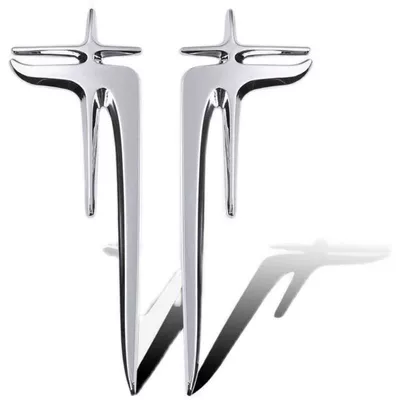 new C-Class and E-Class extended: Car logo