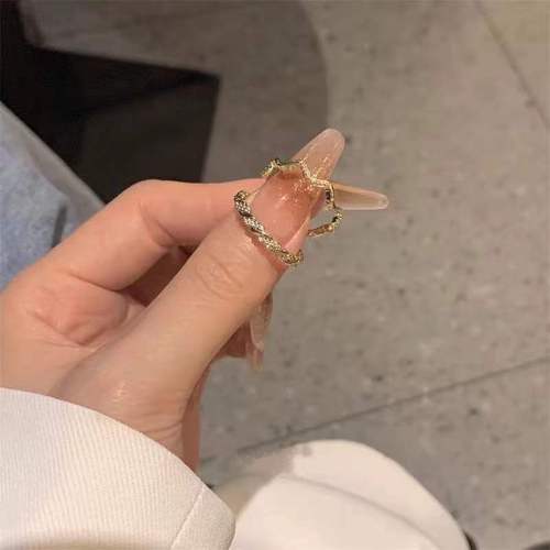 Internet celebrity cold style light luxury ring female ins niche design high-end sense ring super exquisite ring opening temperament