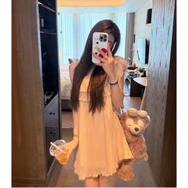 荷叶边斜肩无袖连衣裙女夏季2025新款纯欲宽松短裙度假风a字裙子