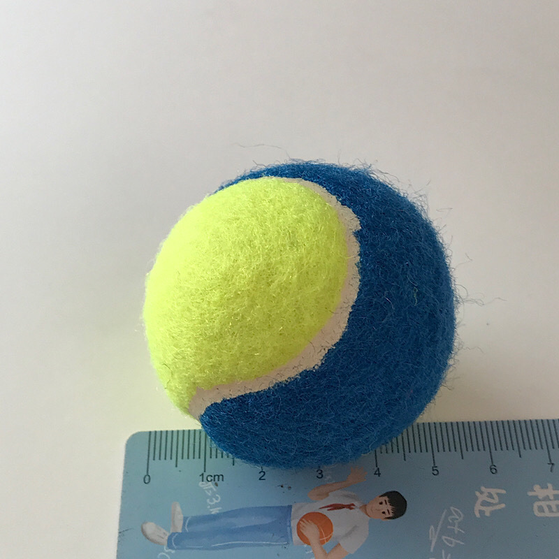 미색 파란색과 녹색 작은 테니스 공 5CM