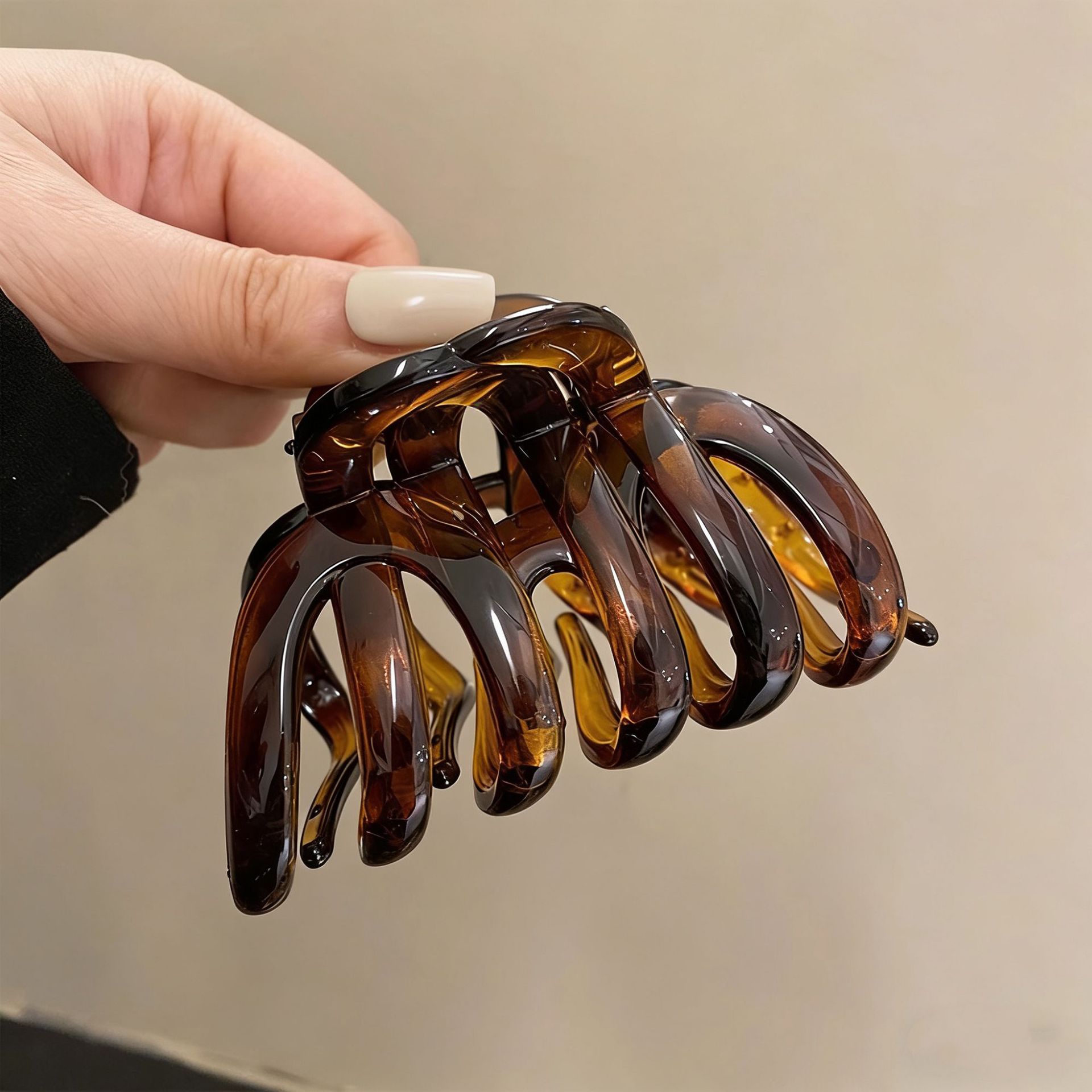 Glossy amber pumpkin