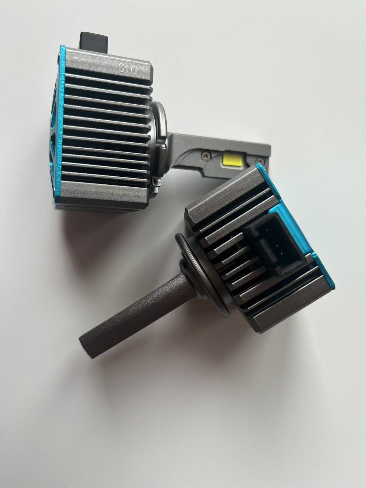 Xenon Lamp Special Led Headlight Laser Bulb Direct Plug-In Original Car Ballast Super Bright Spotlight Dis Bulb