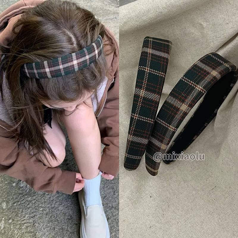 Ins American Retro Green Plaid Headband for Women, Versatile Wide-Brimmed High-Top Headband, Spring and Autumn College Style Hair Accessory for Women Ins American Retro Green Plaid Headband for Women, Versatile Wide-Brimmed High-Top Headband, Spring and Autumn College Style Hair Accessory for Women