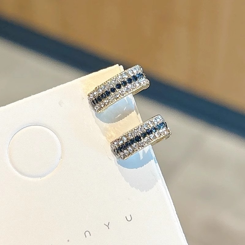 Yu Shuxin の同じスタイルのヘアピン女性のための 2025 新しい金属編組ヘアピンラインストーンラウンド触角サイドクリップ小さなヘアピン帽子|undefined