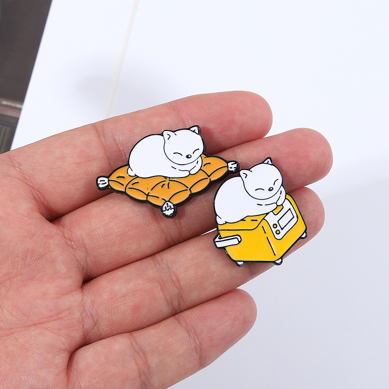 7g Weight Brooches Classification Casual, Daily Occasion Alloy Material Cat Pattern All Seasons Season Unisex Gender Stoving Varnish Design Cute Style Cute Pin Cat Alloy Stoving Varnish Unisex Brooches 9