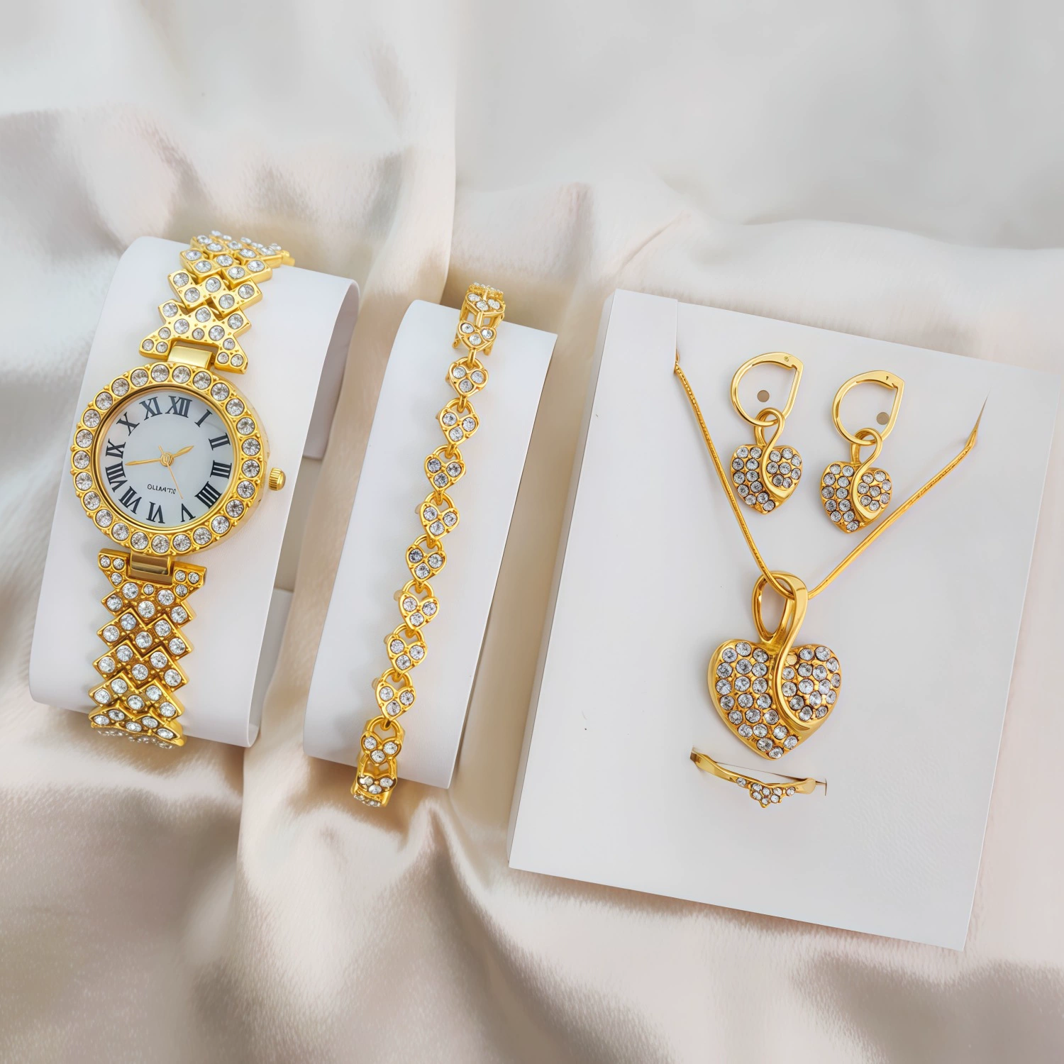 Fashionable bracelet, diamond quartz watch, diamond encrusted, wholesale