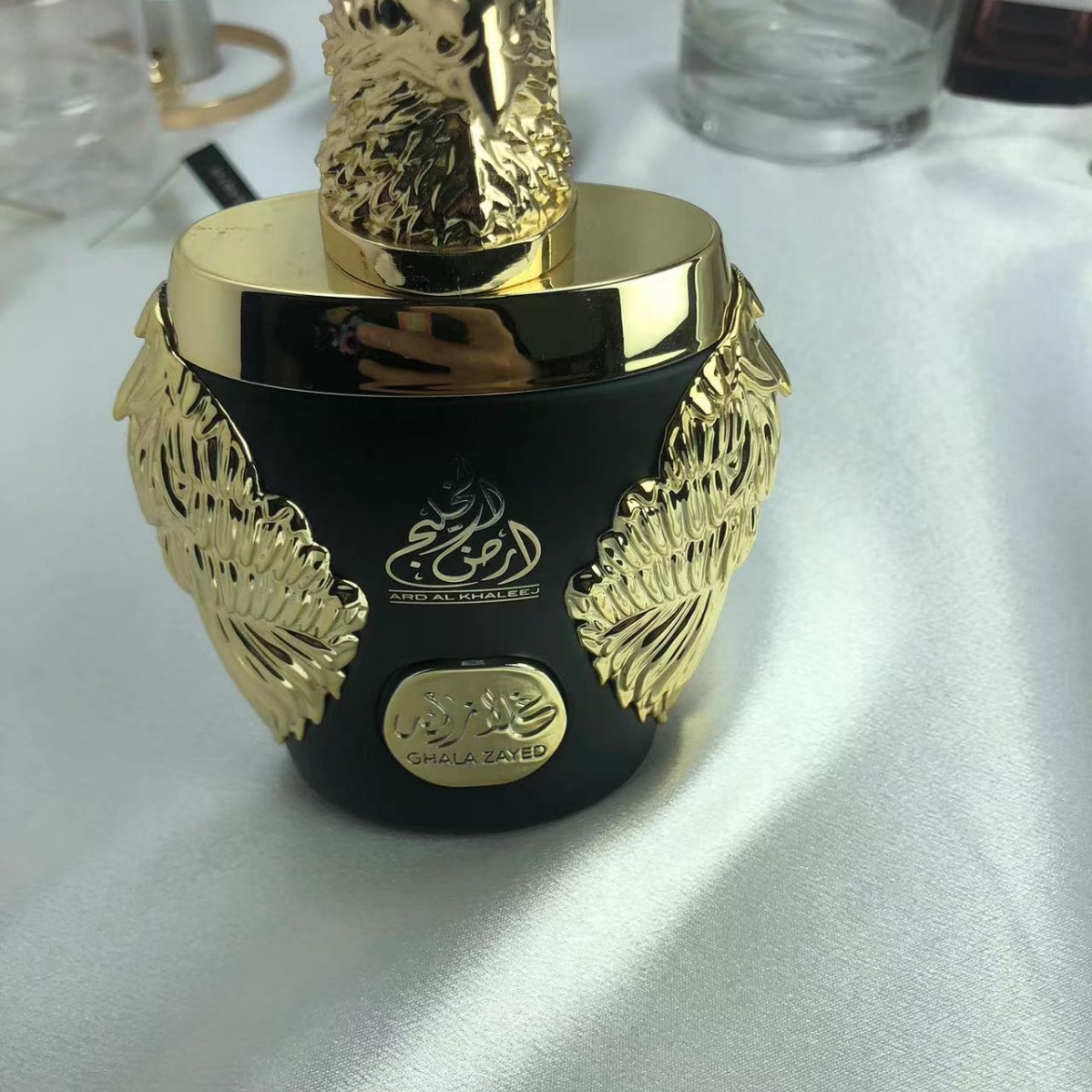 厂家热销 精装盒金属贴 牌 香水标签 金属铭牌金属logo定 制制作